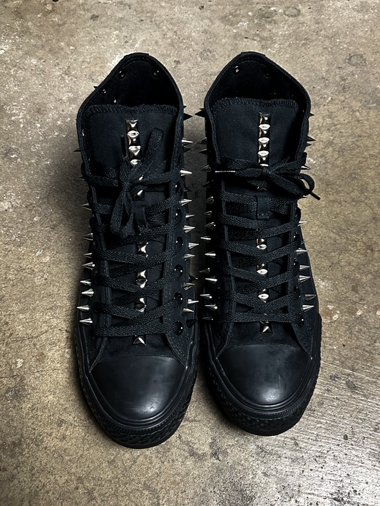 BLACK SPIKE STUDDED CONVERSE SIZE 11