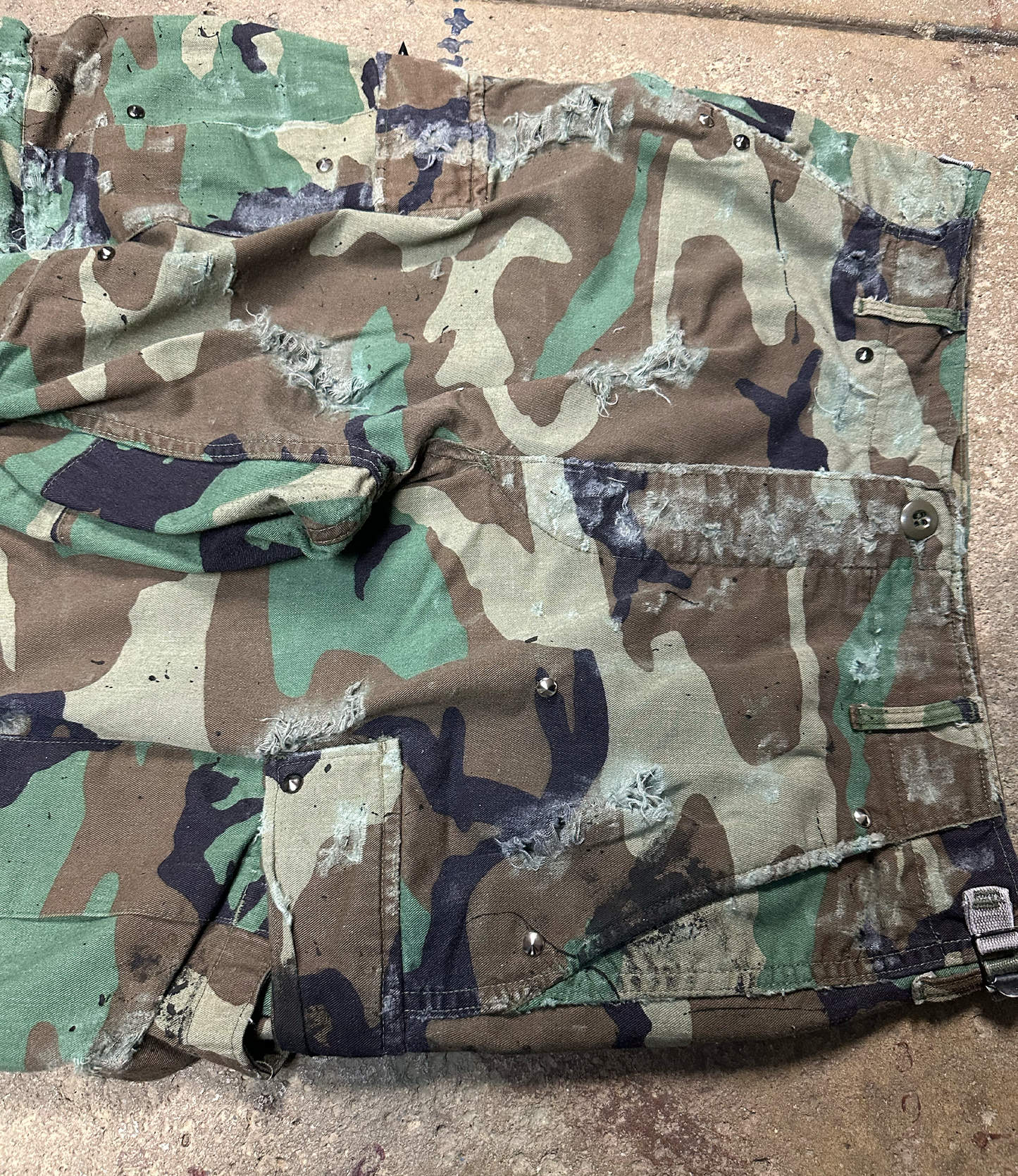 32 X 32 : DIAMOND CAMO CARGOS