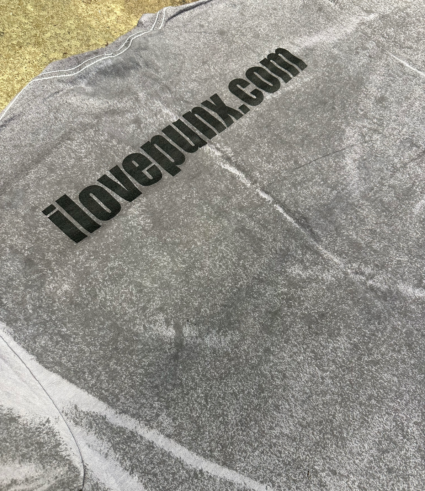 XL : SPRAY DYED PUNXLOVER TEE