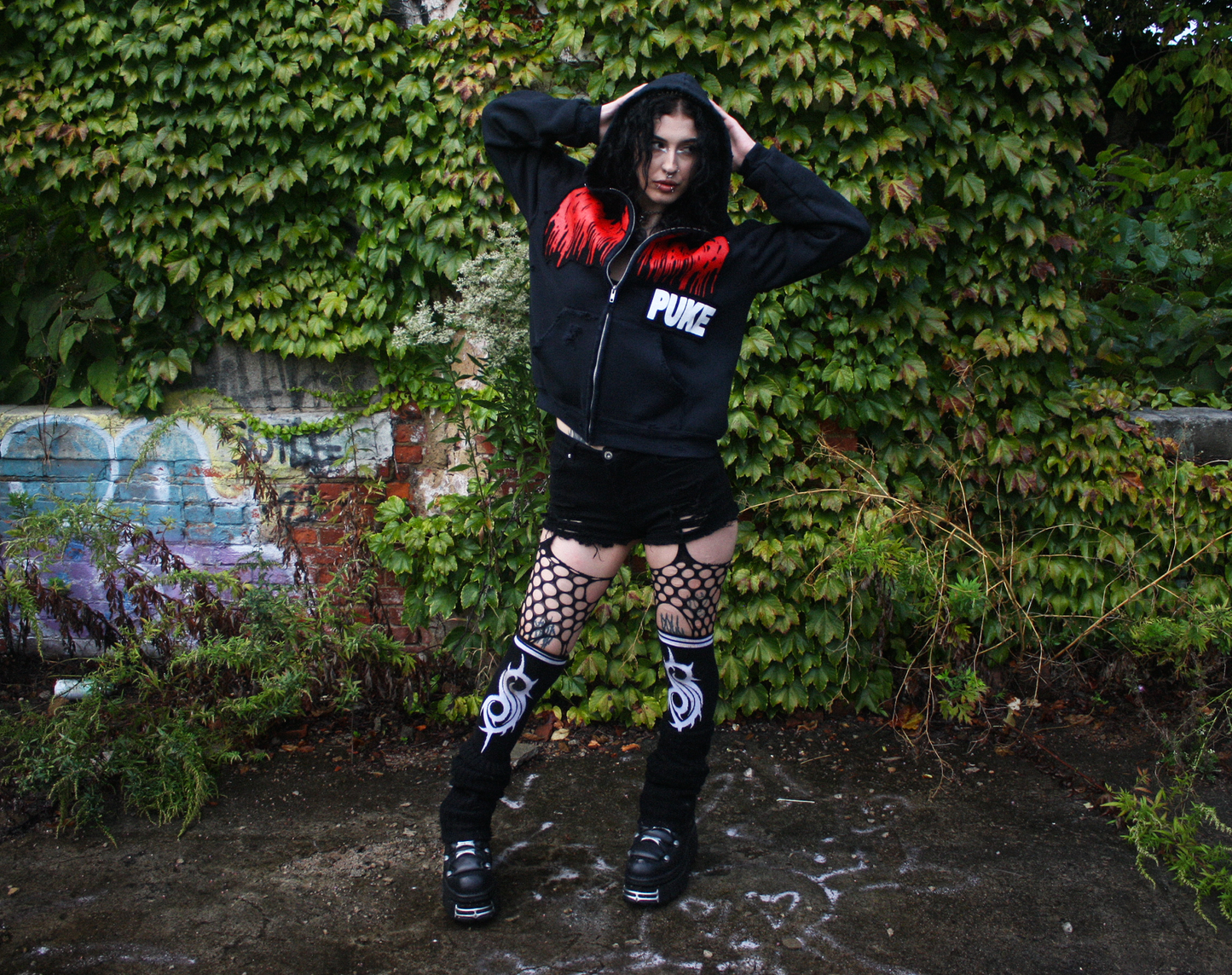 M : THRASHED & REPAIRED GORE ZIP UP