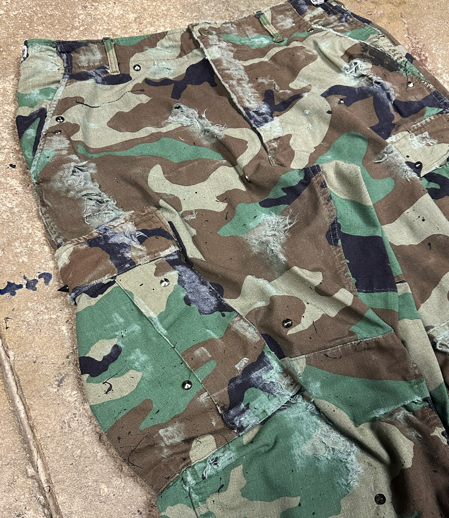32 X 32 : DIAMOND CAMO CARGOS