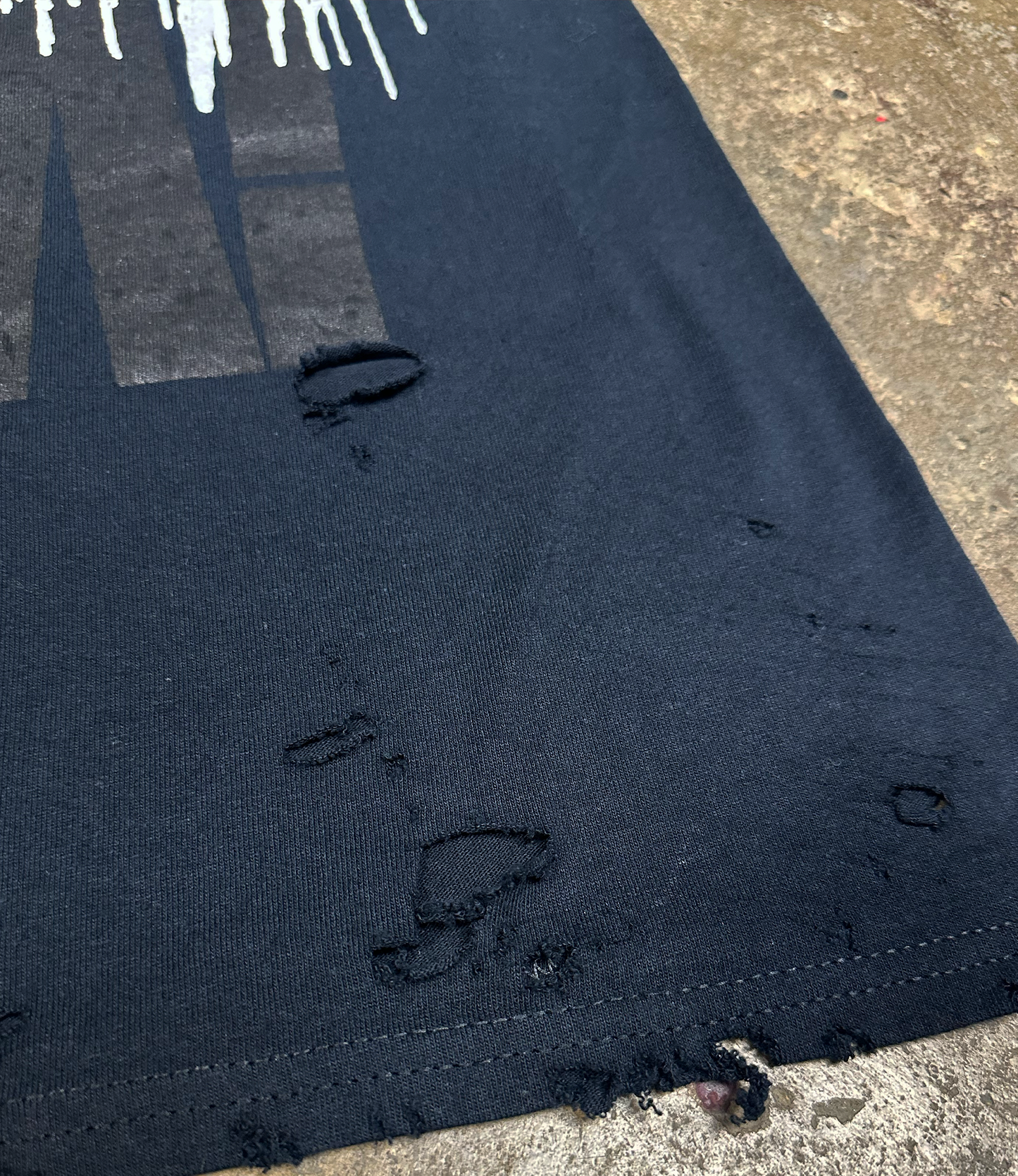 M : THRASHED DBG X PUNX TEE