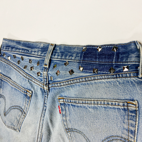 32 X 31 : ROADRASH STUDDED JEANS