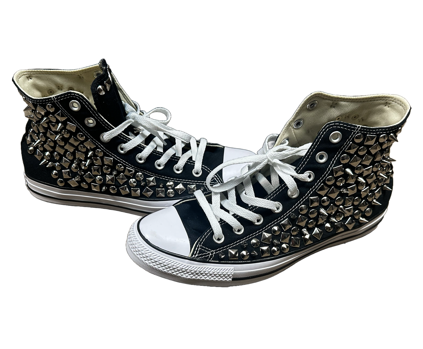 PUNX STUDDED CONVERSE
